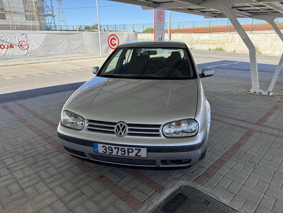 Vendo golf quantro impecavel no seu geral