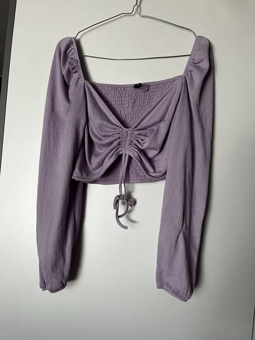 fioletowa bluzka crop top z wiązaniem z przodu hiszpanka hm