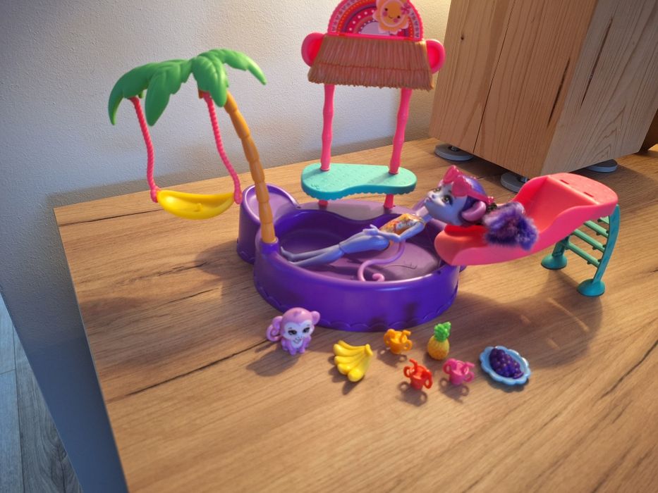 Enchantimals Tropikalny Basen z lalką zestaw MATTEL HTW73