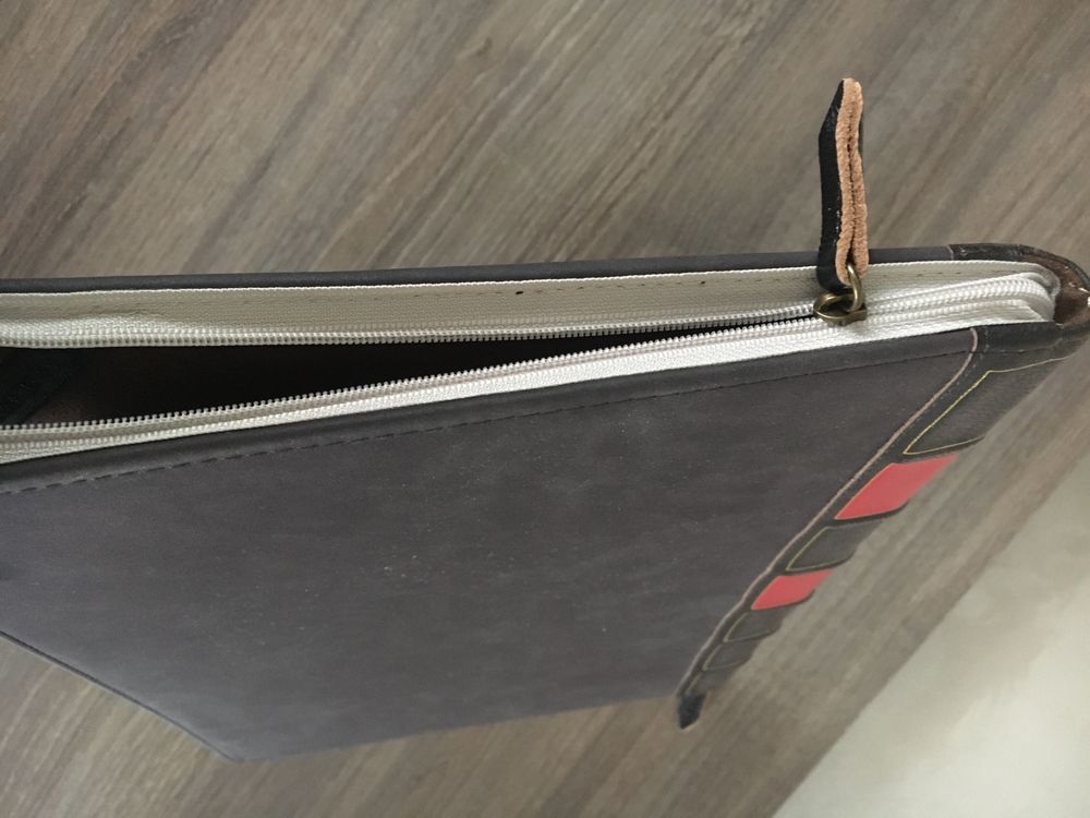 Кожаный чехол для МасBook