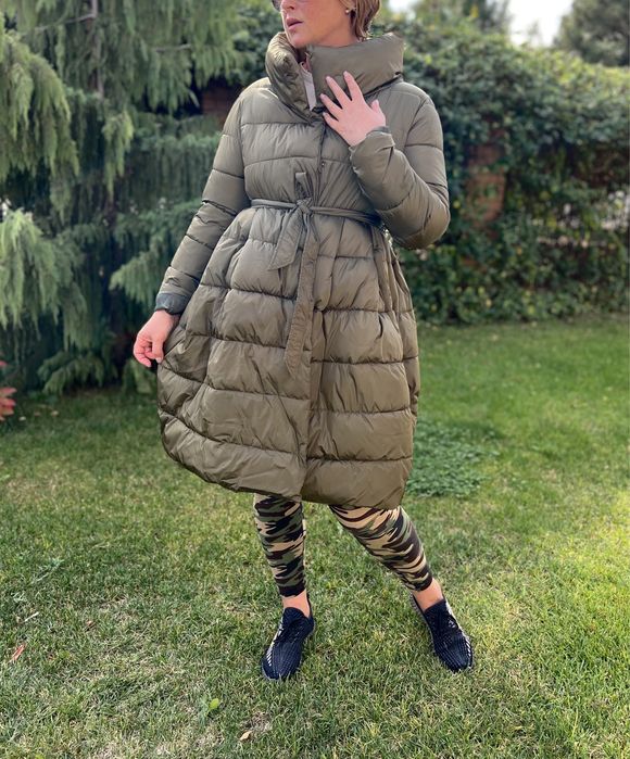 Пальто на сінтепоні форми тюльпан