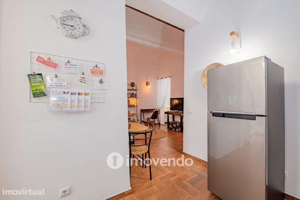Moradia T1 remodelada, com licença AL ativa, em Olhão