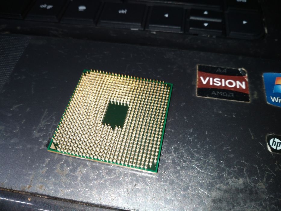 Процессор AMD A4-3300M 2500 MHz Socket FS1 на HP Pavilion g6