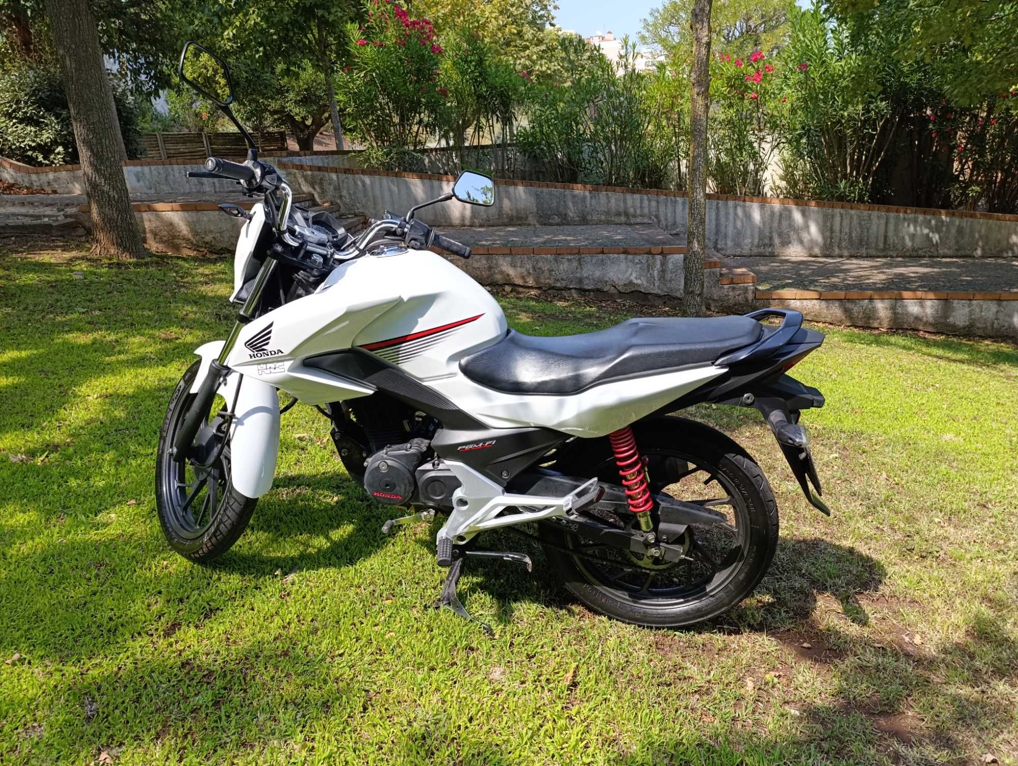 Honda cb 125 f em ótimo estado de conservação