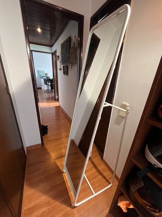 Espelho de pé branco Ikea