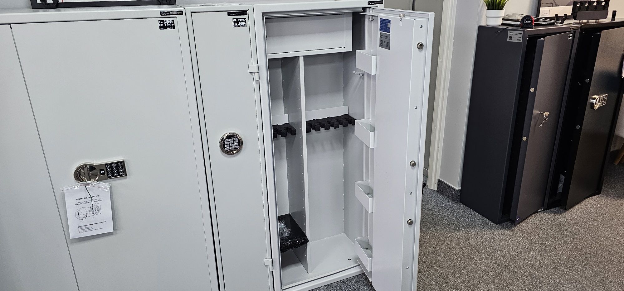 Szafa na BROŃ • sejf S1 • szafa myśliwska • zamek ELEKTRONICZNY