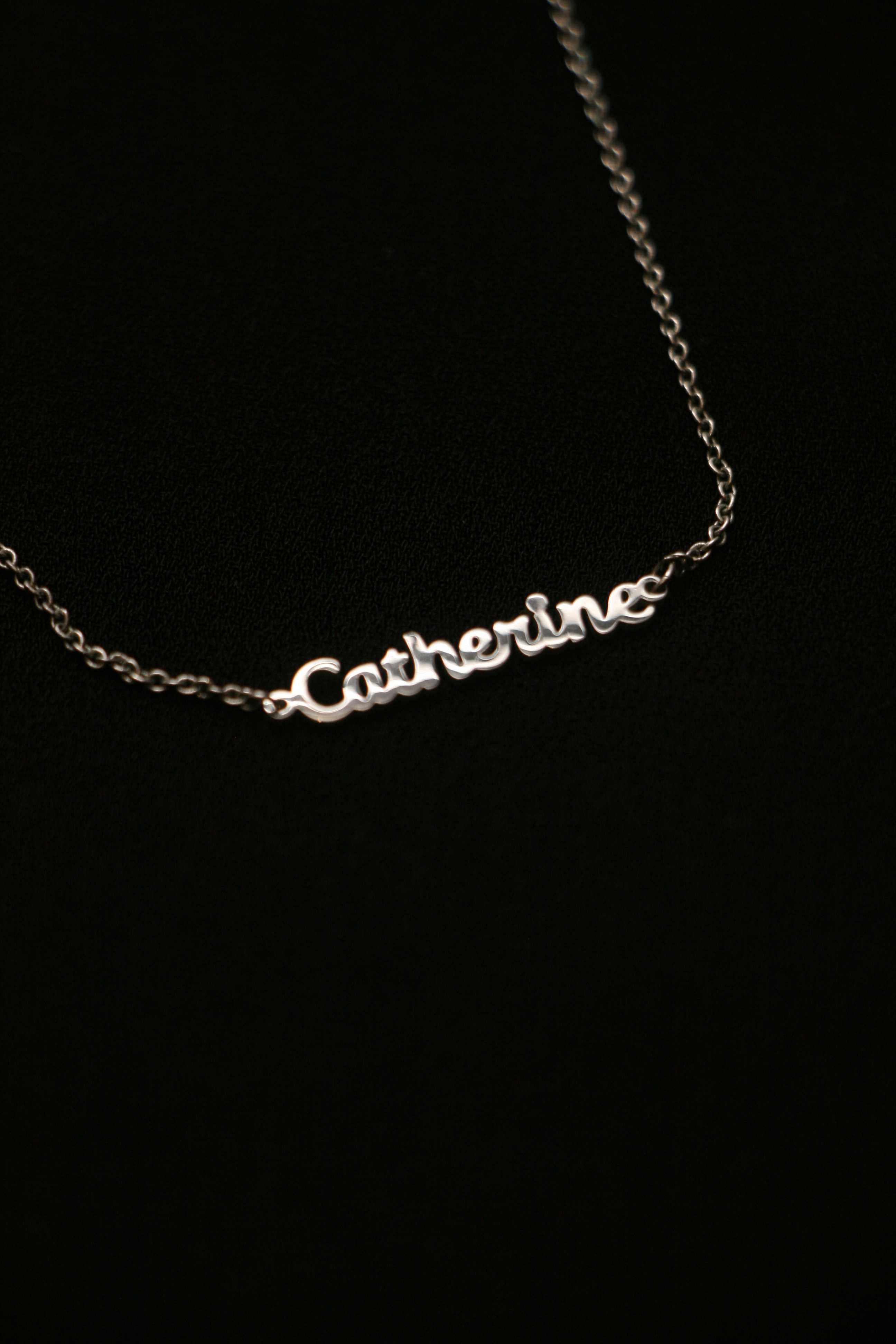 Colar com Nome "Catherine"