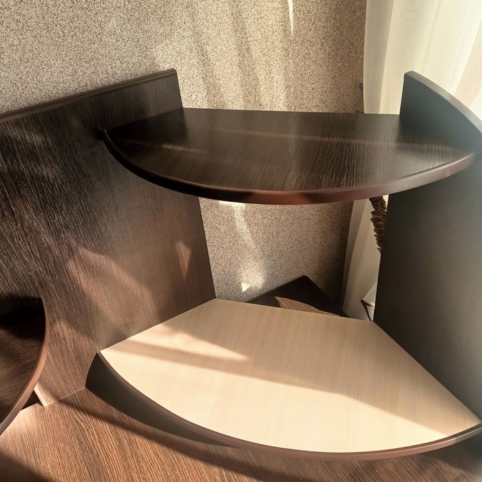 Кутовий комп'ютерний стіл письмовий