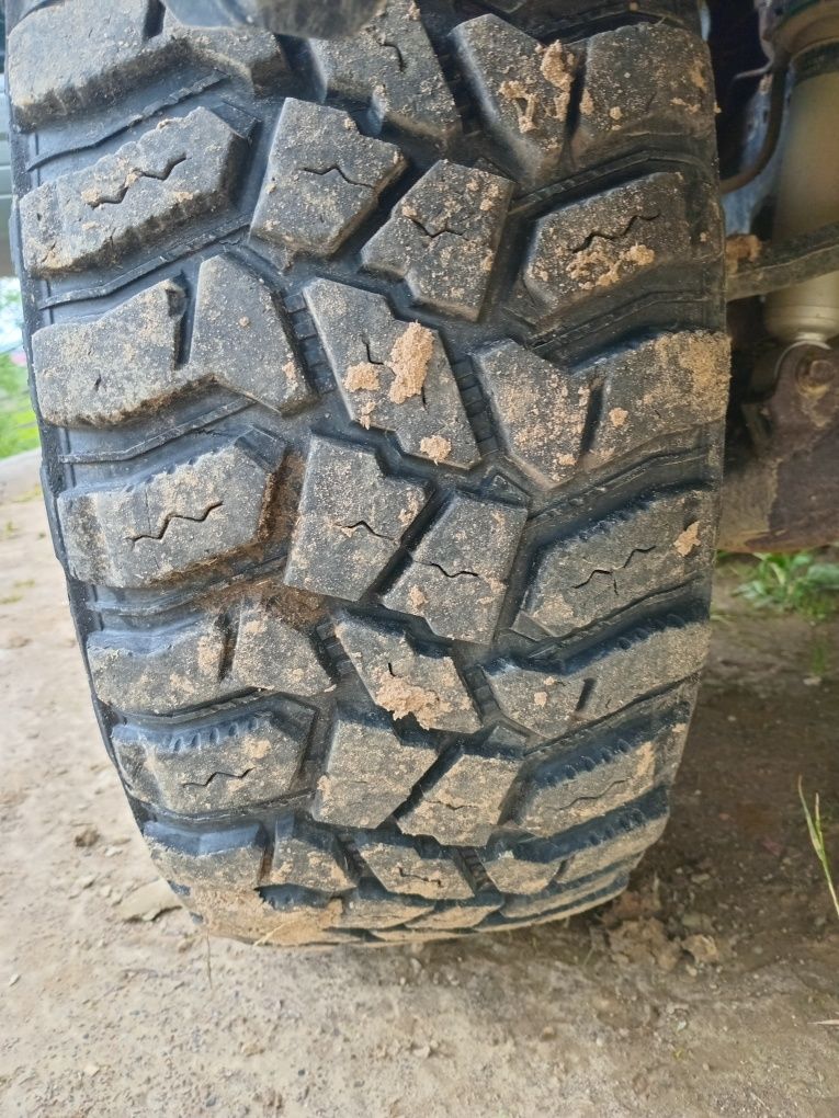 Продам шини cooper discovery