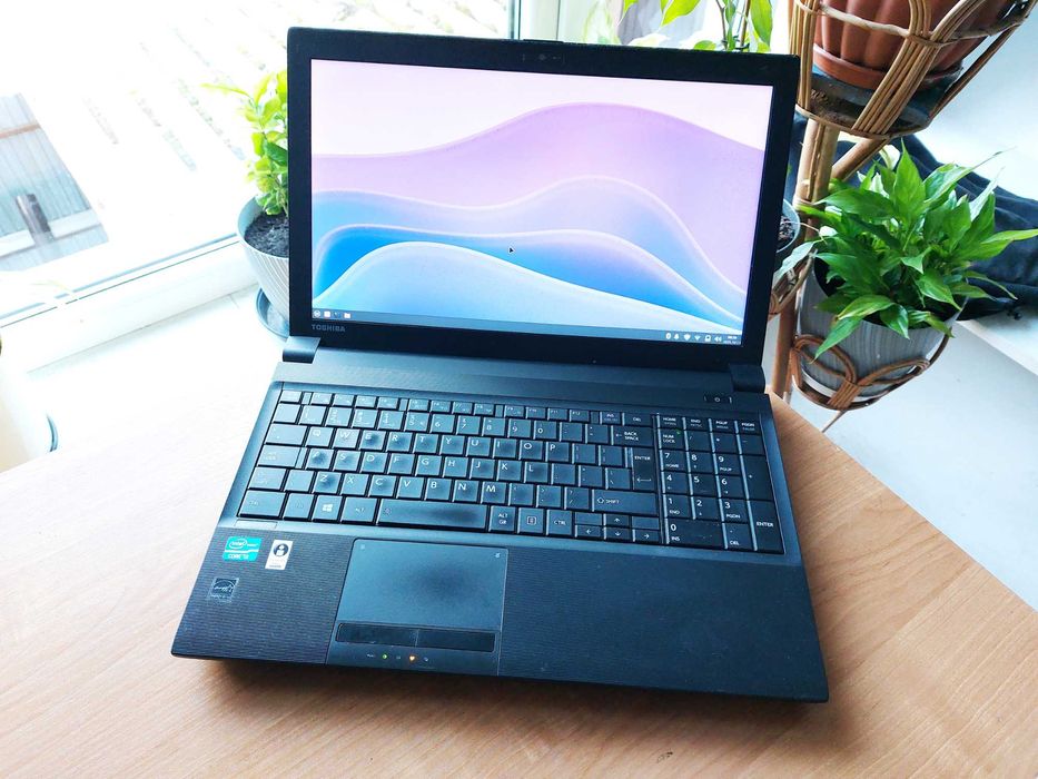 Laptop Toshiba A50-A-110 i3-3120M 8GB 120GB Linux