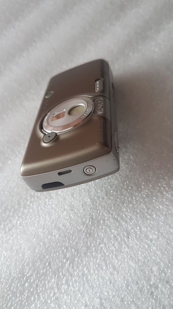 Sony Ericsson W700i (Motorola, Siemens)