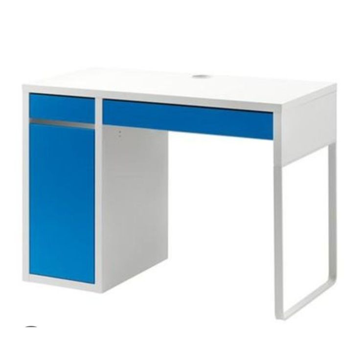 Secretária IKEA modelo MICKE azul