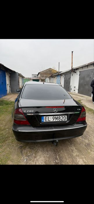 Мерседес 211 з економним 2.2 мотором