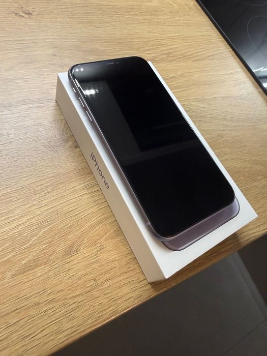 Apple IPhone  11 Purple 128 GB stan bardzo dobry