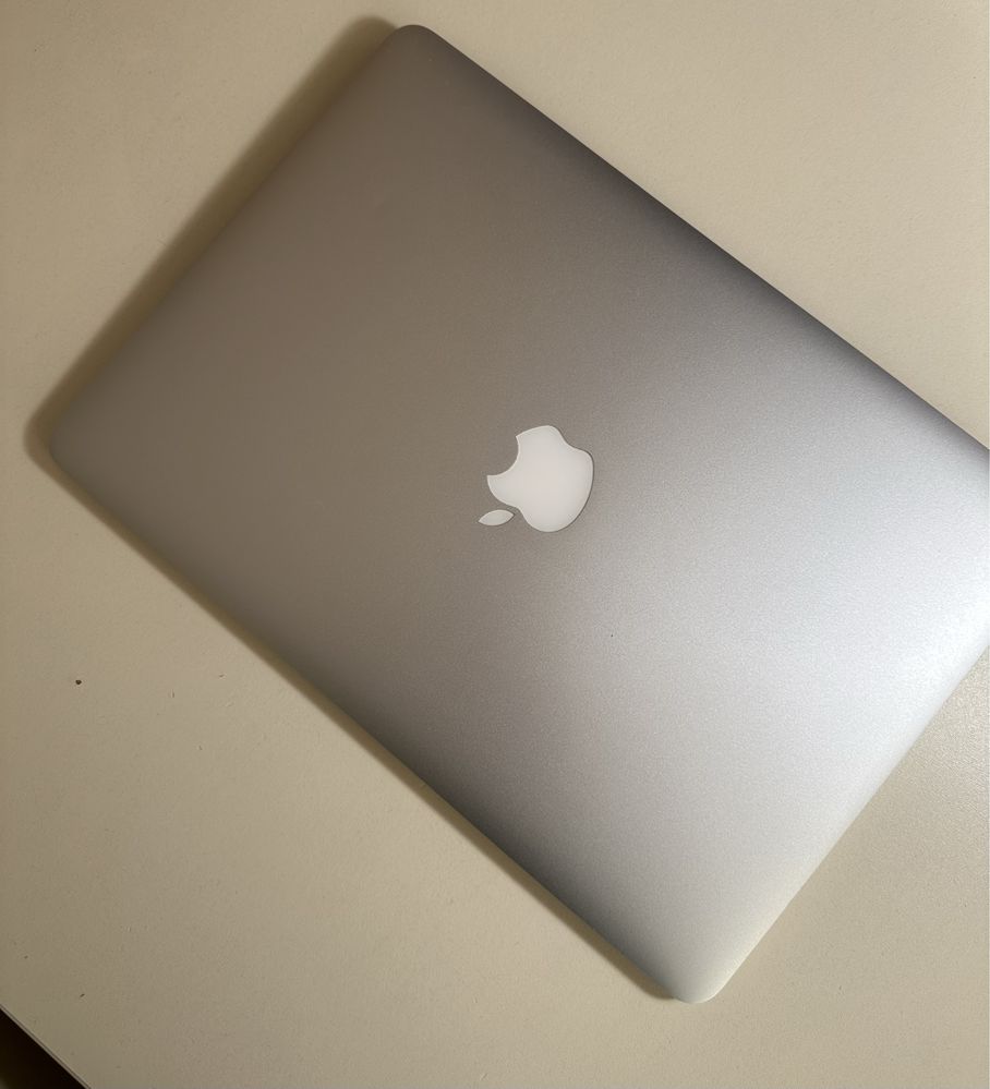 Продам MacBook Air