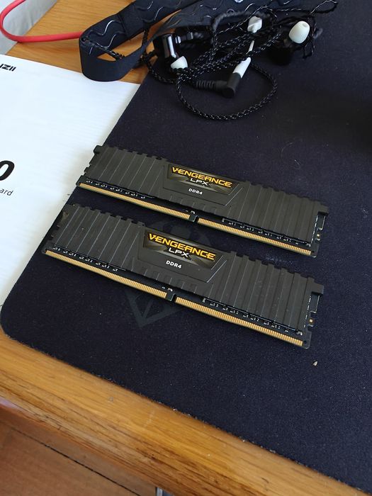 RAM Corsair Vengeance LPX 16GB (8+8) DDR4 3000Mhz