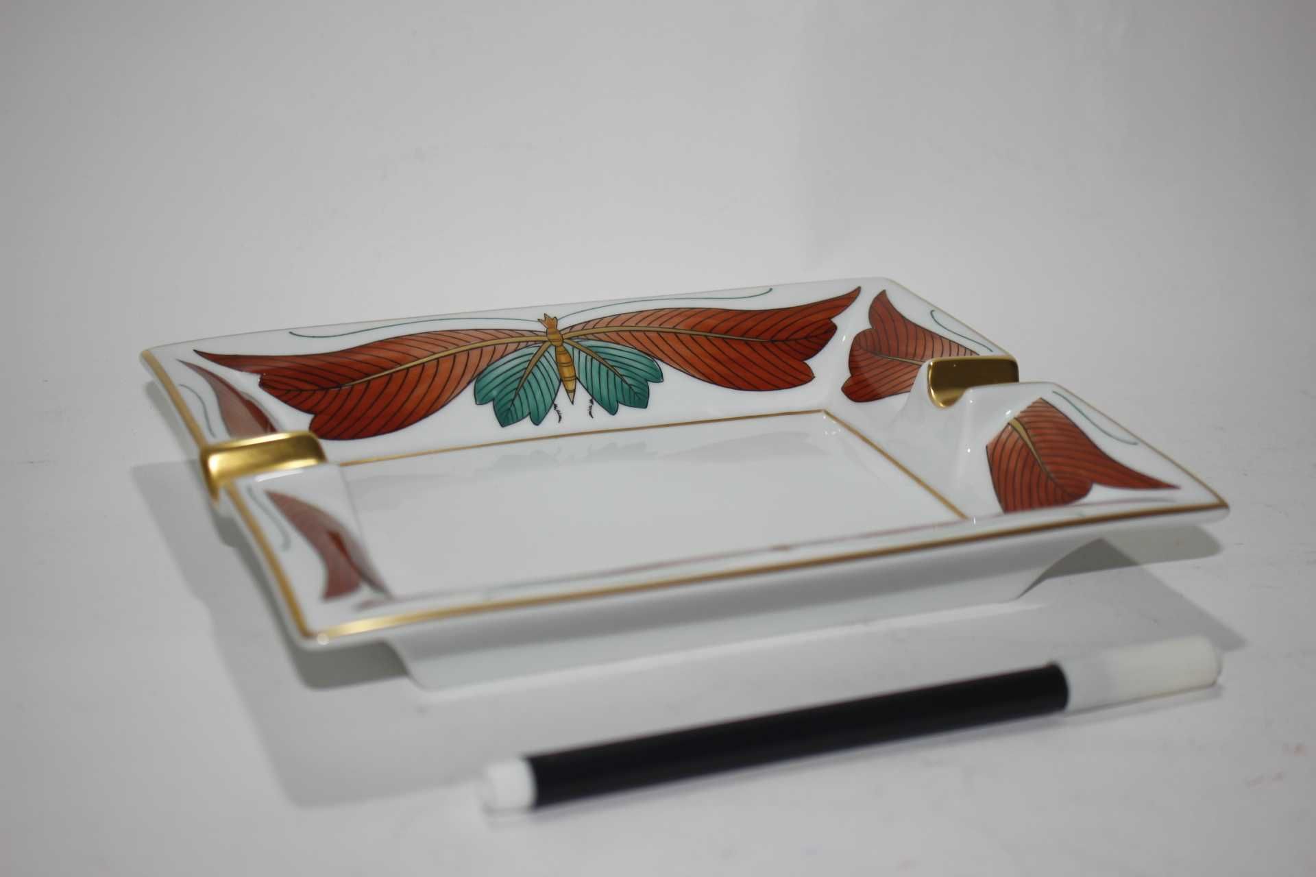 Cinzeiro Porcelana-Vista Alegre-Manufactura-Mariposa-Vermelho Dourado
