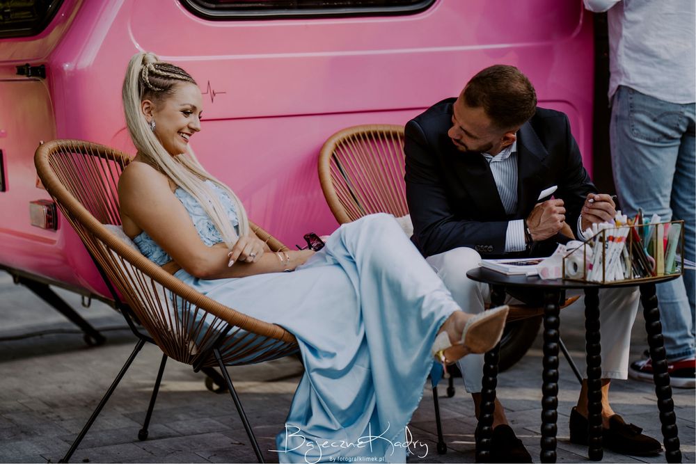 Fotoprzyczepa/Fotobudka/Fotobus/Telefon życzeń/Wesele/Urodziny
