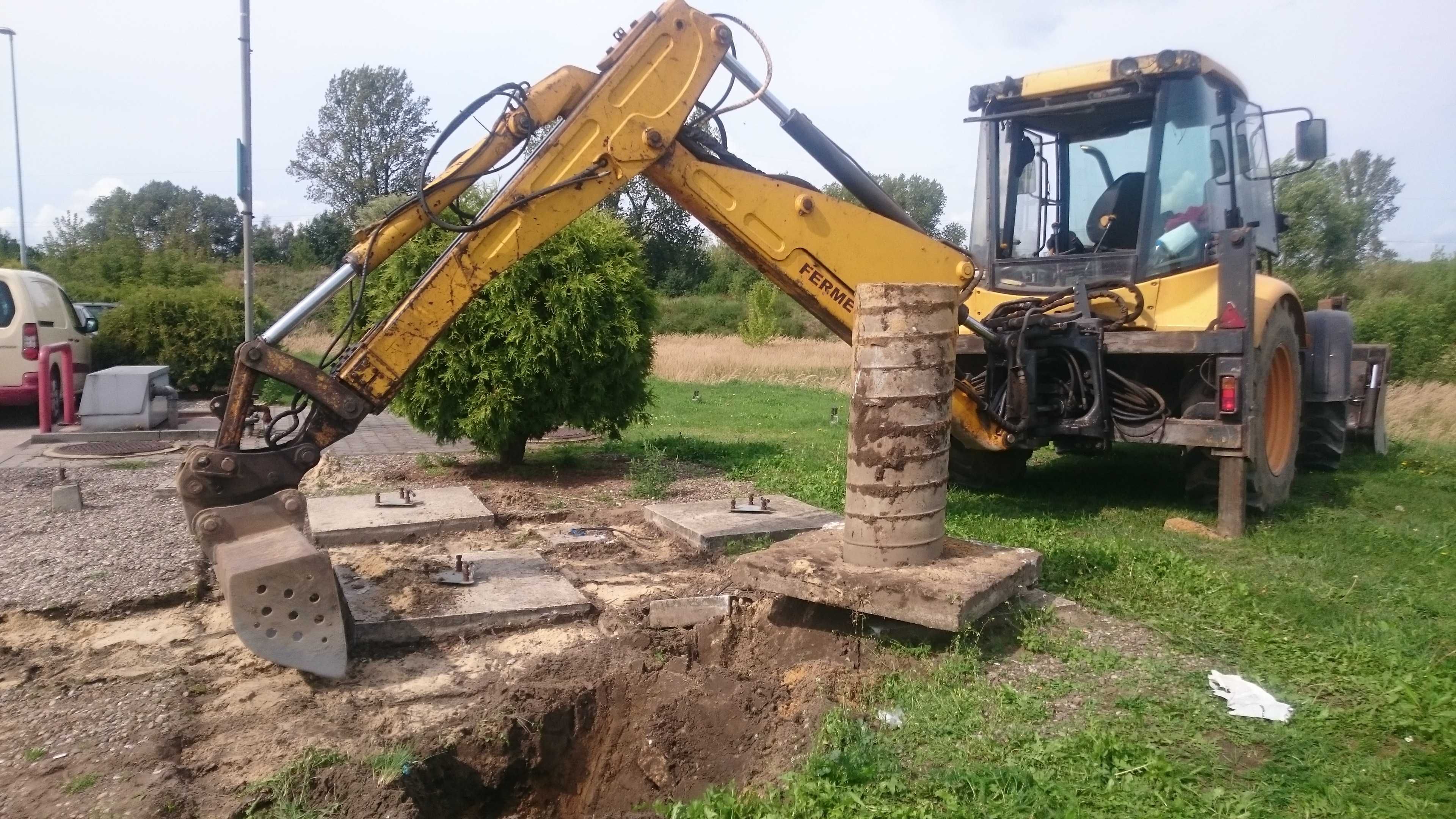młot hydrauliczny wyburzeniowy kucie betonu roboty ziemne