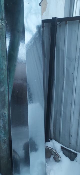 Продам оцинкованый конёк 200*200*2000