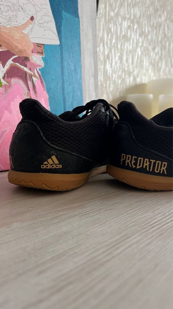 Футзалки Adidas predator