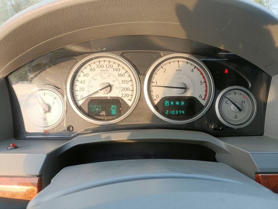 Chrysler Voyager 5 2.8 crd po serwisach!!!  możliwość wymiany!!