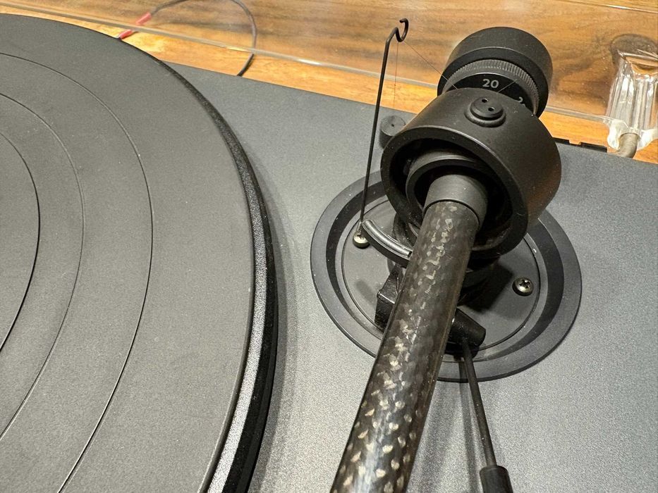 Gramofon Pro-Ject Audio System Essential II Manualny