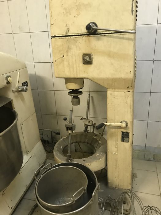 Продаю обладнання б/у для пекарні