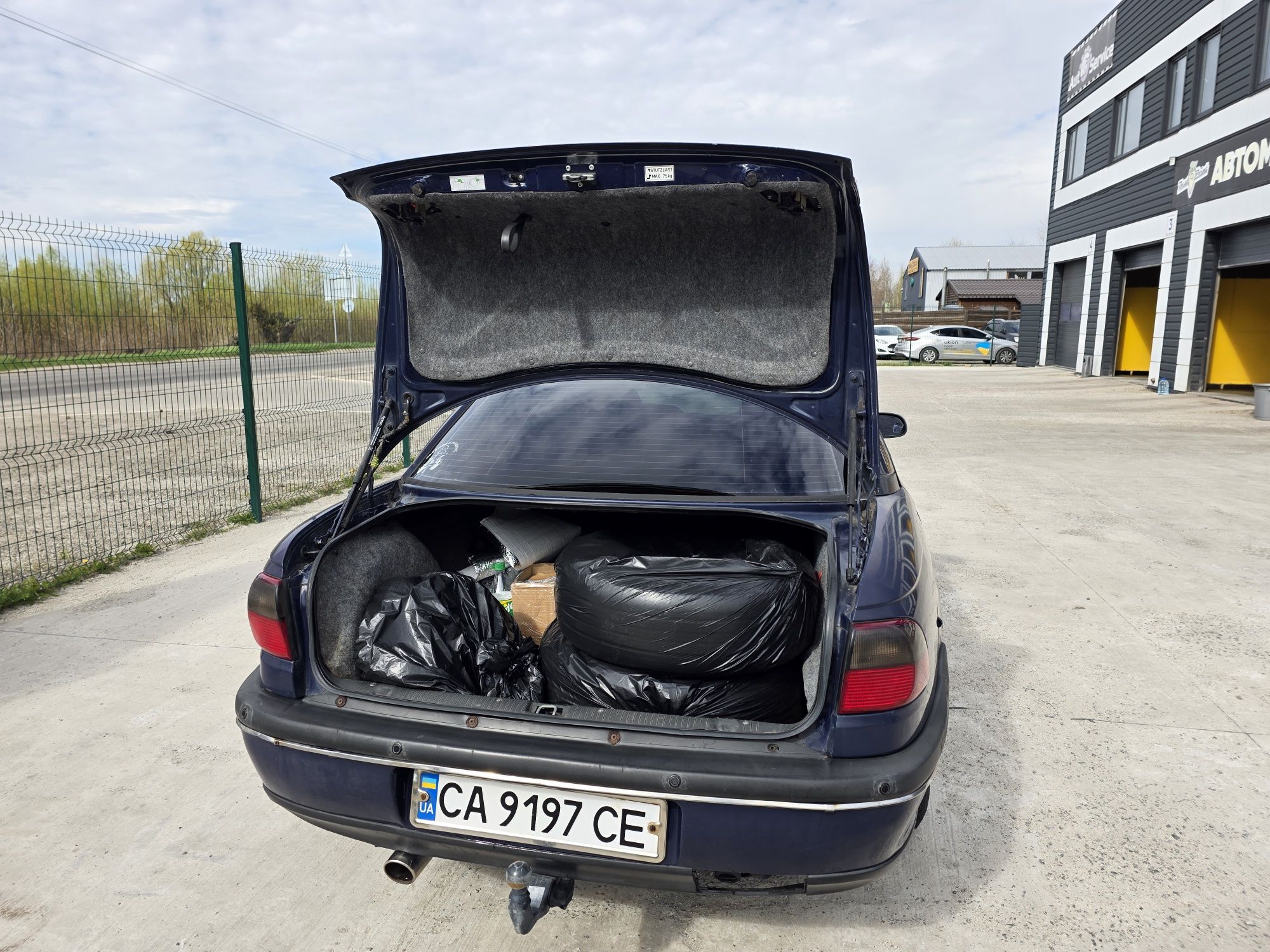 Opel Omega B 2.0 AT газ/бензин