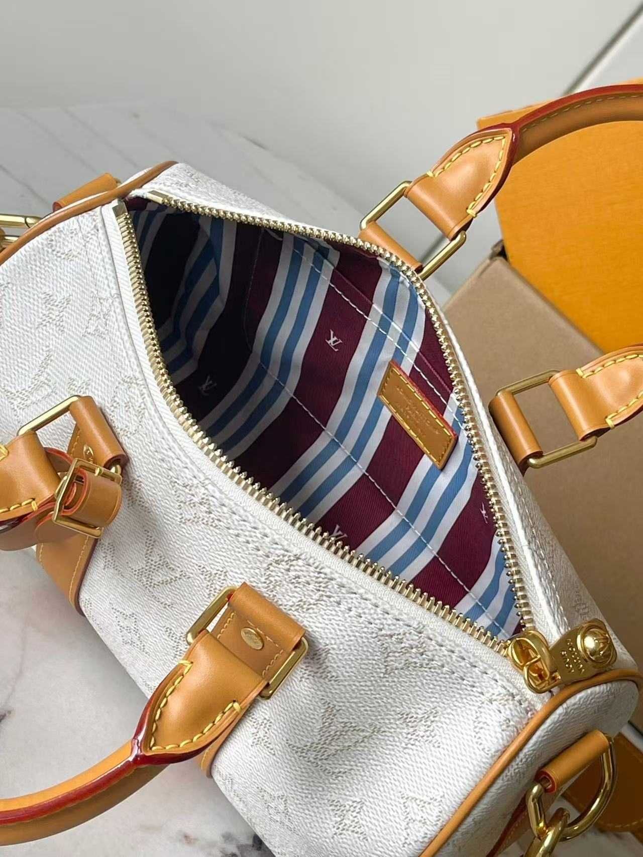 Mochila bandoleira LOUIS VUITTON Keepall 25.