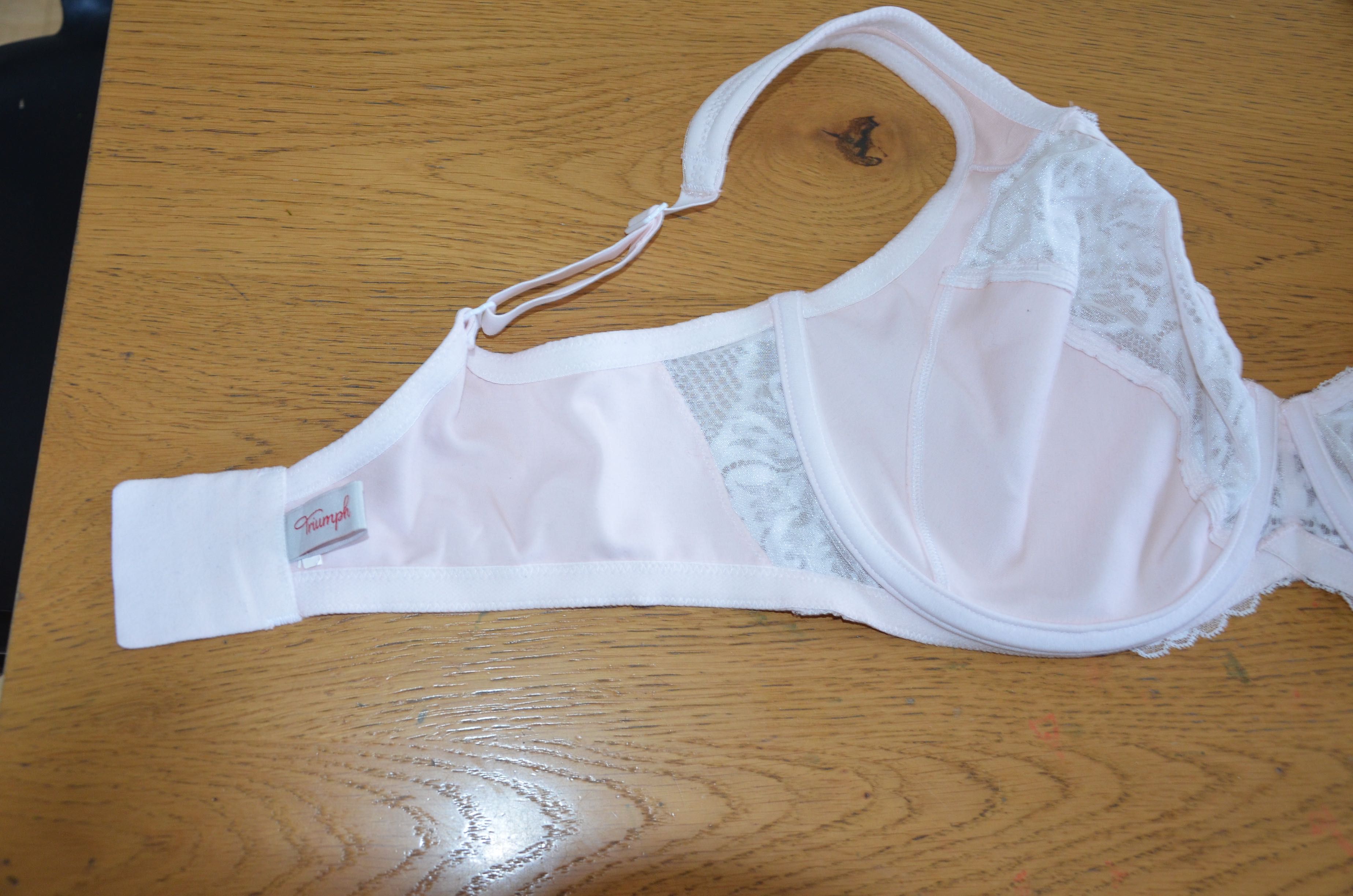 Triumph biustonosz stanik 40 DD/40 E delikatny róż