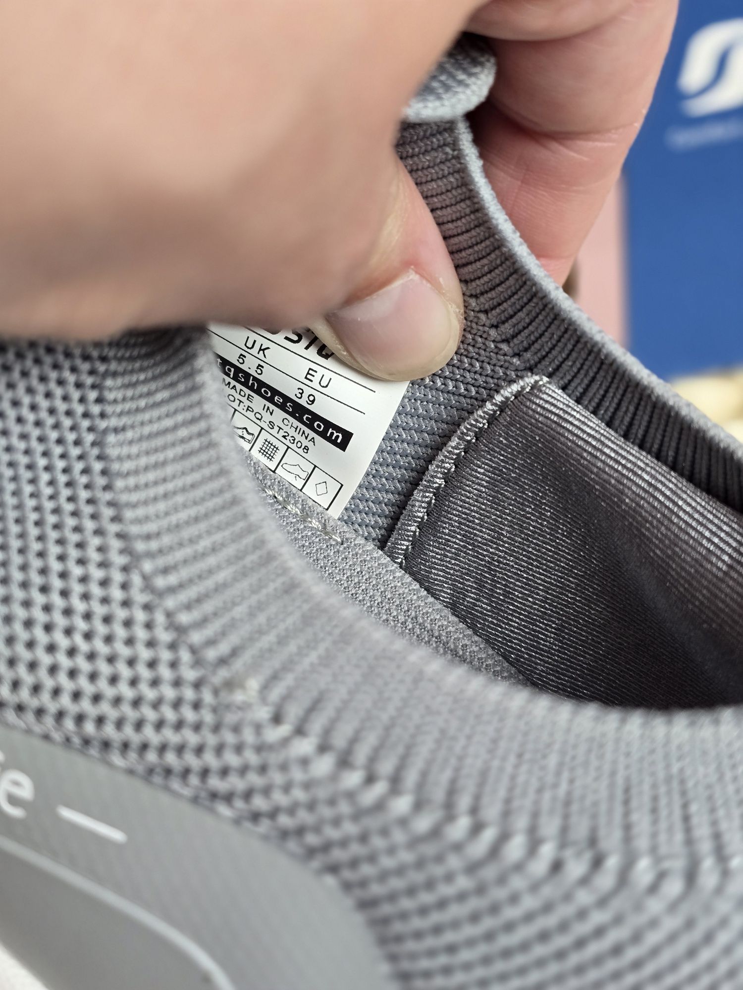 Buty nowe sportowe siateczkowe wsuwane szare biała podeszwa  39 lekkie