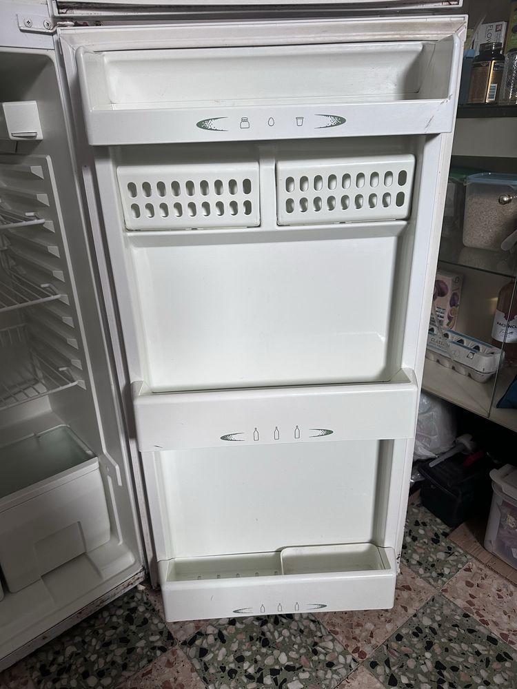 Vendo frigirifico 2 portas