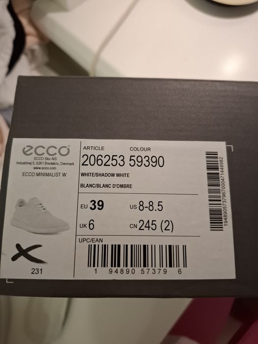 Продам жіночі кросівки Ecco Minimalist W 39
