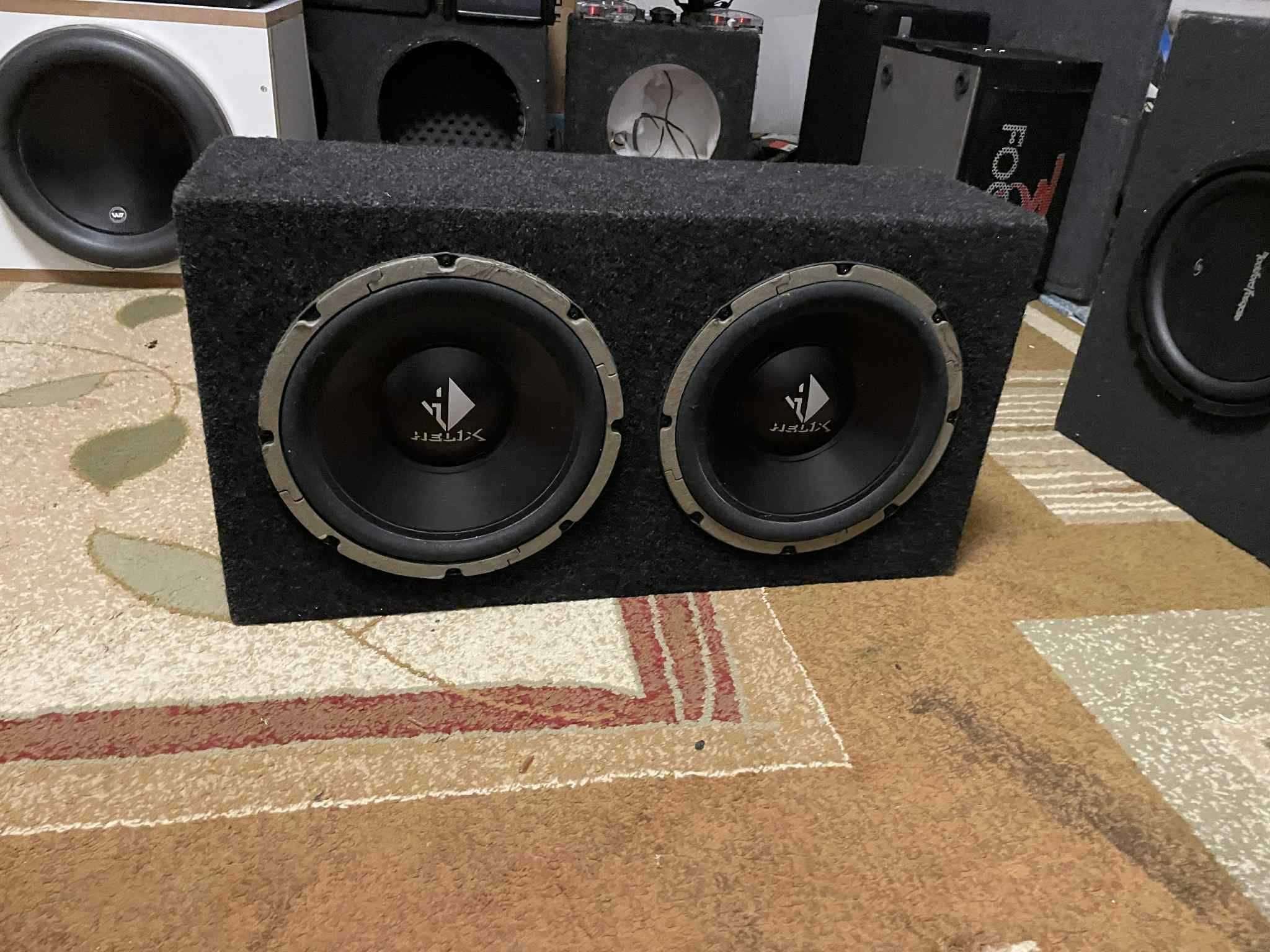 podwójna skrzynia, subwoofer basowa HELIX HXS 1006 2x300 W RMS 2x6 ohm
