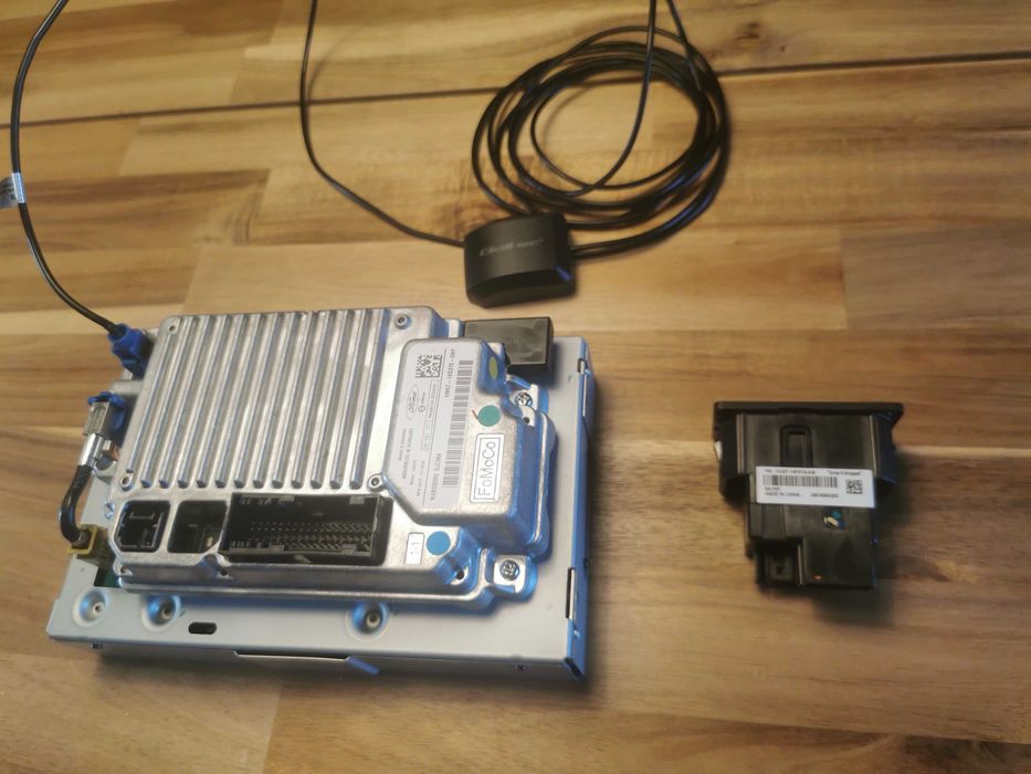 SYNC 3 ford focus mk3 lift +HUB  oryginał FORD android auto APLLE CAR