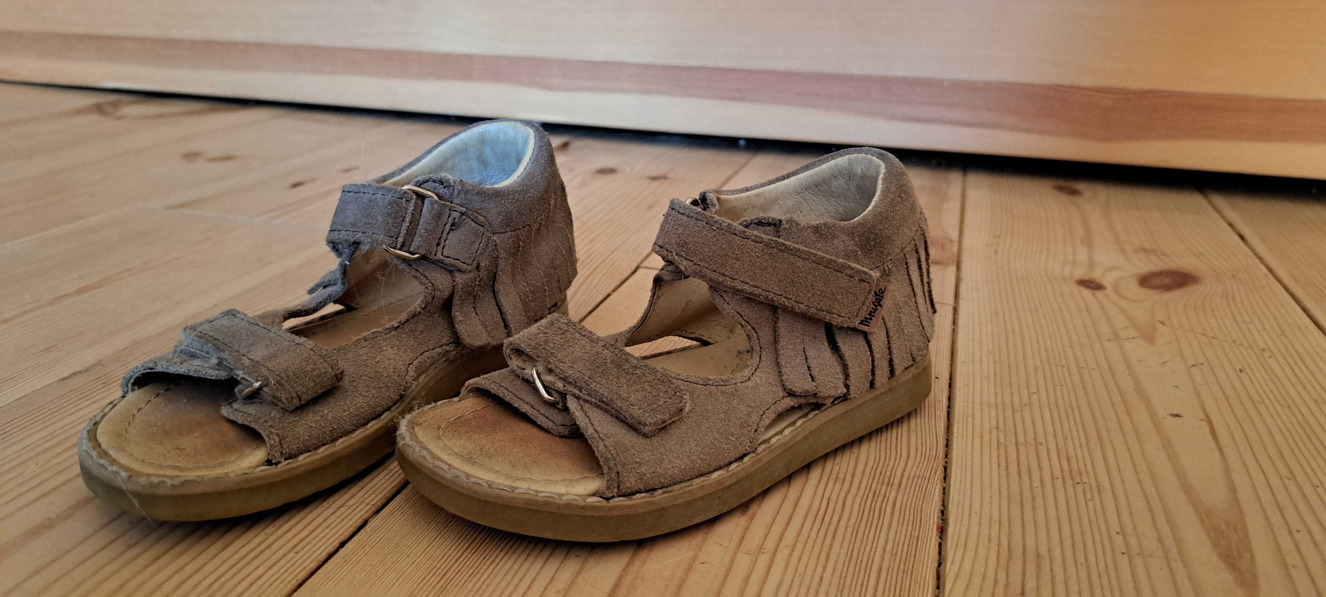 25 Mrugała indian summer beż fredzelki boho
