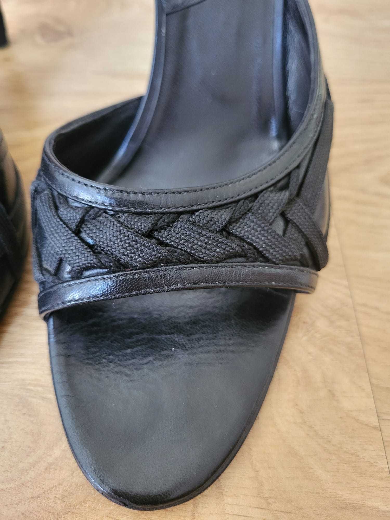 czarne sandały na szpilce od Dior