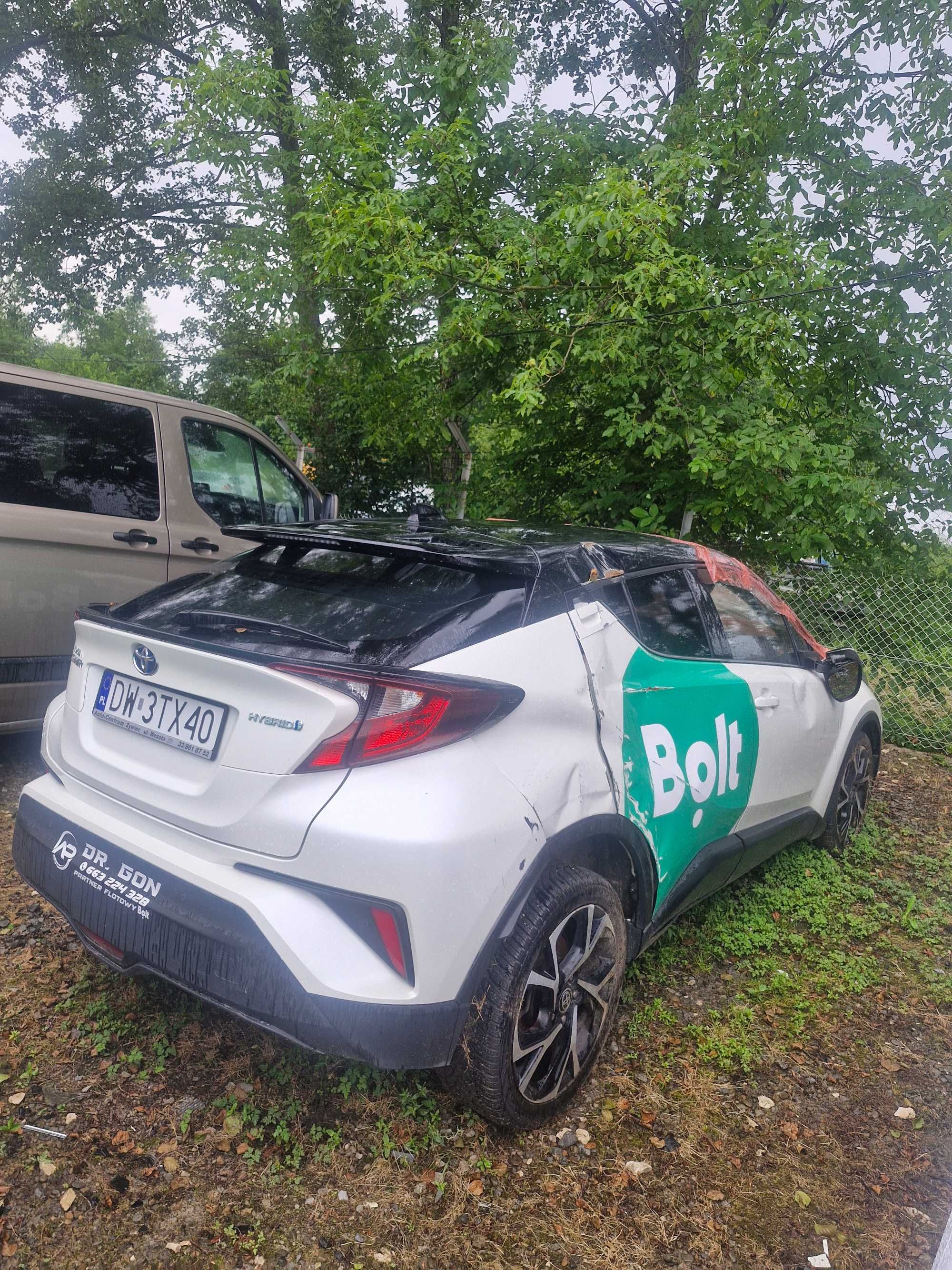 Toyota CHR 2020 r - wersja PRESTIGE - powypadkowy