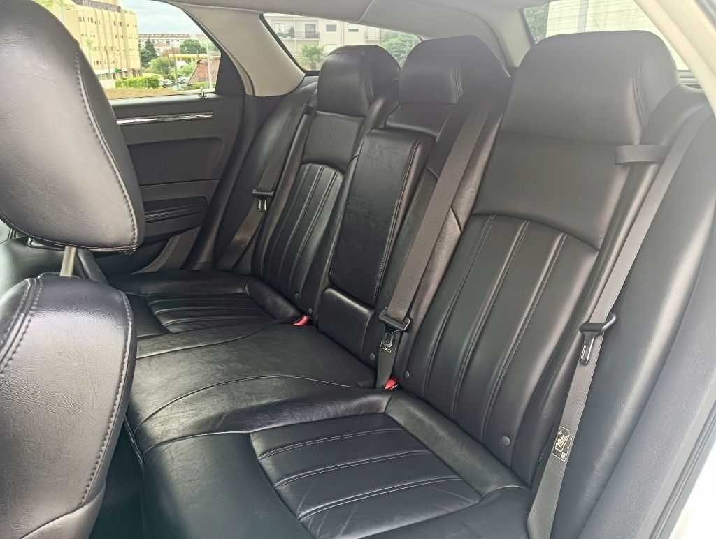 Chrysler 300c touring 3.0crd full full extras 2010