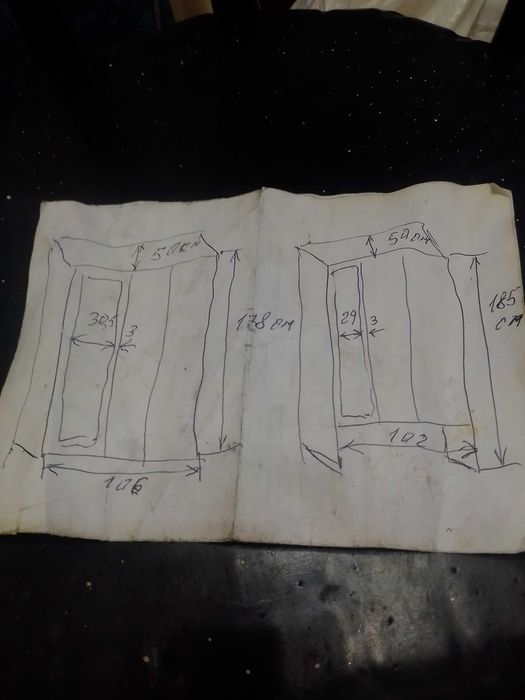 Шкаф металческий для автостоянки или офиса . Требует покраски .