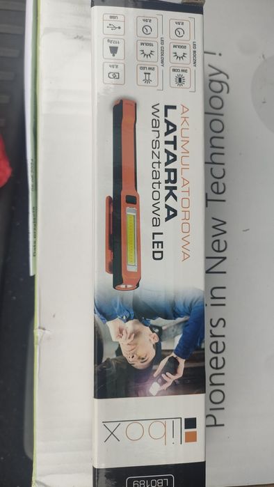 Latarka warsztatowa. Nowa.