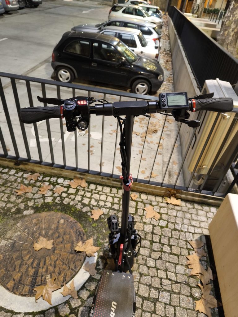 Trotinete urban glide e-cross pro boost 2