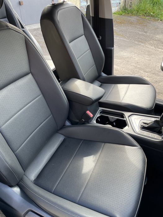 Хімчистка сидінь авто та салону Львів