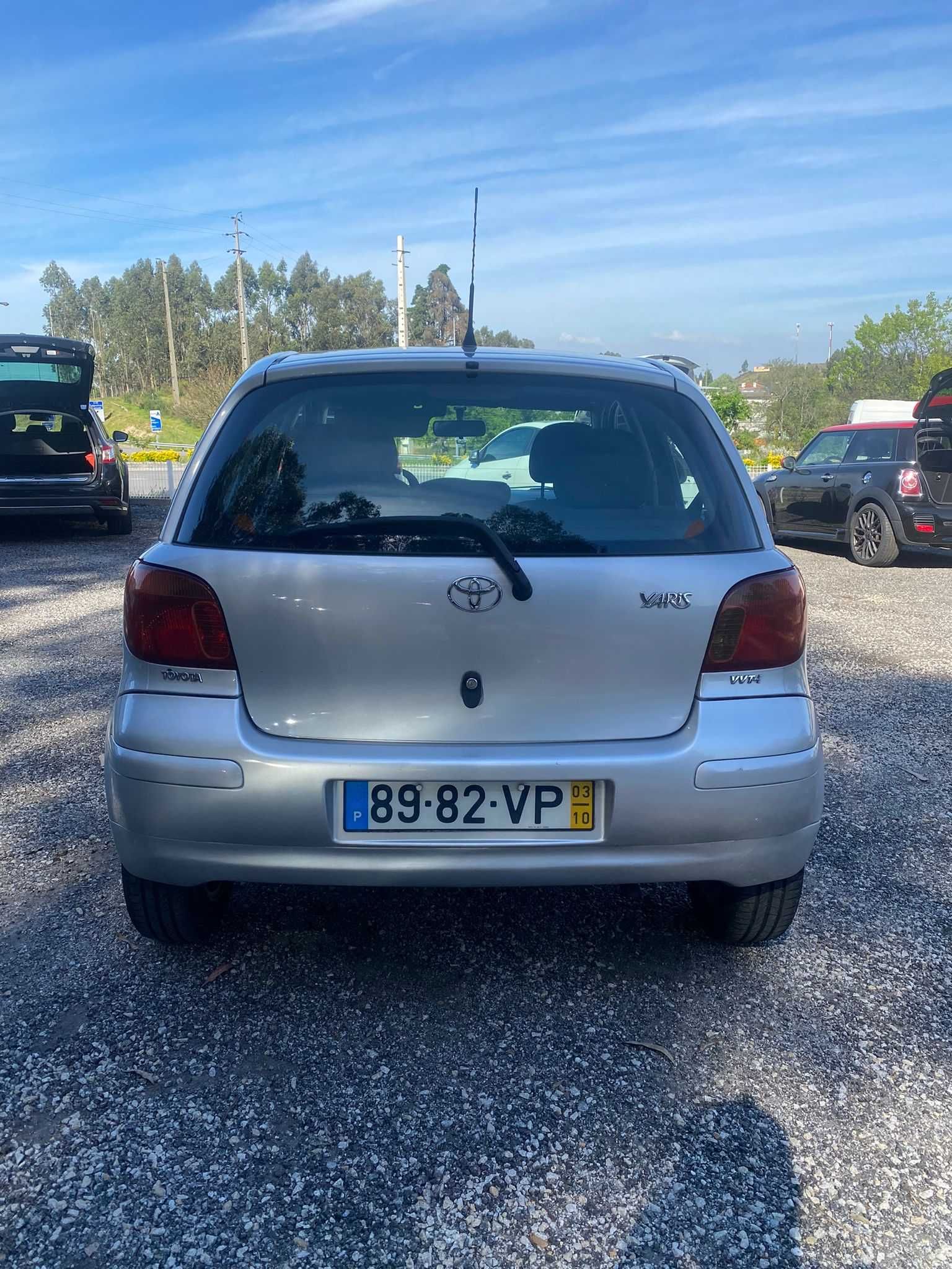 TOYOTA YARIS COMPLETO