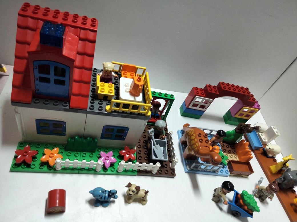 LEGO Duplo gospodarstwo domowe i zwierzyniec Zoo