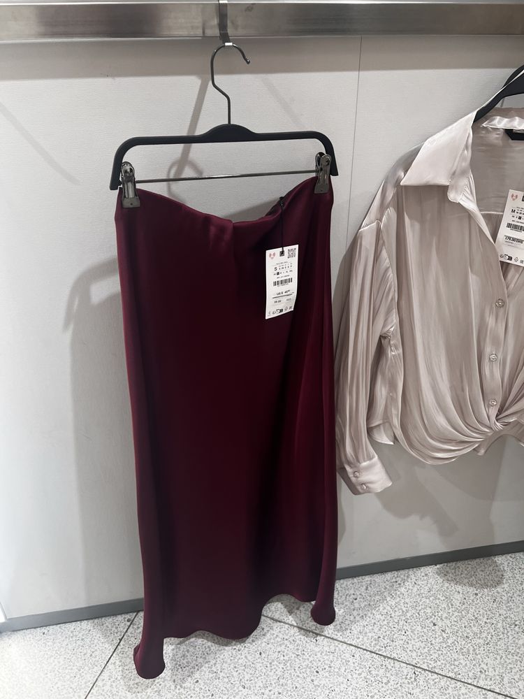 Спідниця атласна Zara  s