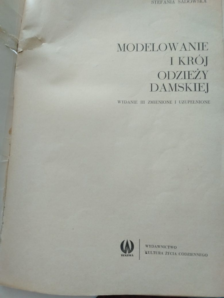 Modelowanie i krój odzieży damskiej - Sadowska 1969r.