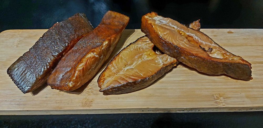 Ryby wędzone – smak i tradycja - pstrąg łosoś jesiotr