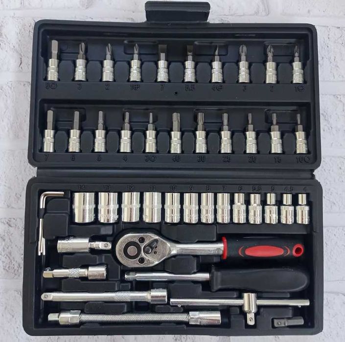 Набір інструментів defan , набір ключів 46в1 в пластиковому кейсі .